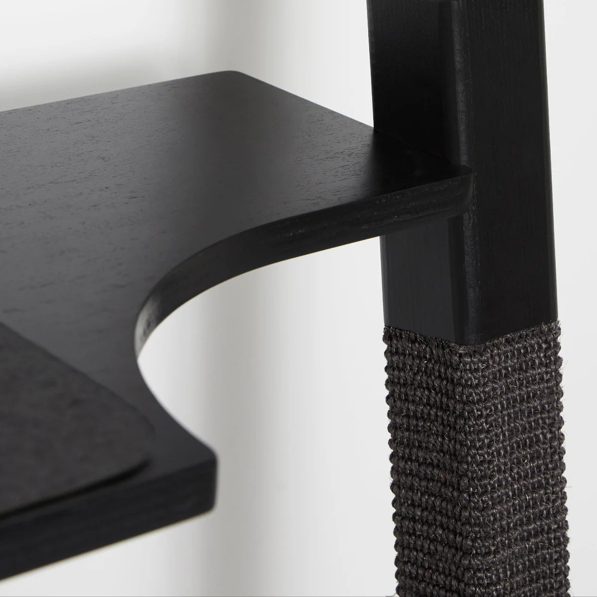 H4 design cat tree – espace de jeu vertical pour chats amoureux de hauteur