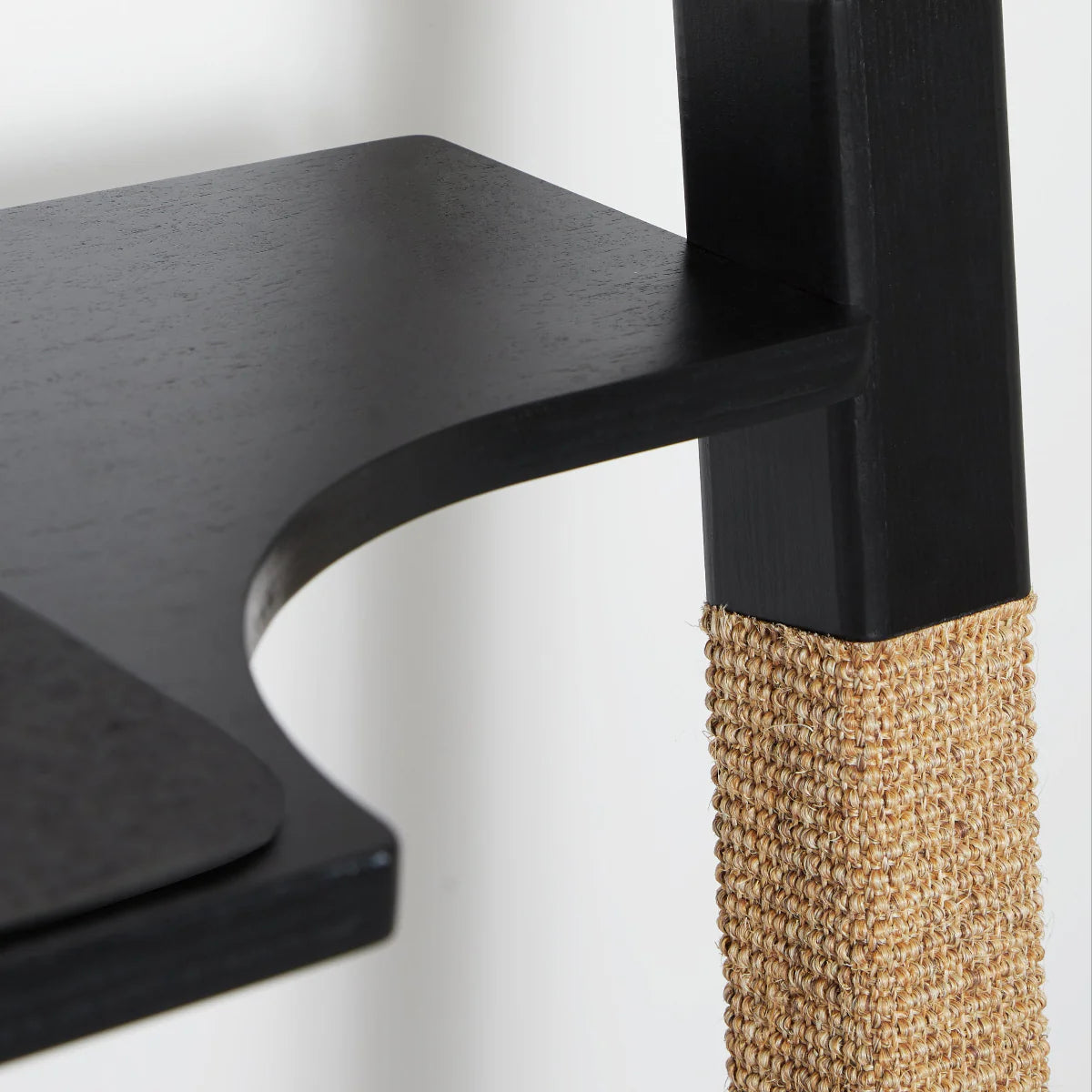 arbre à chat design H4 H-Tree Studio bois massif et sisal naturel