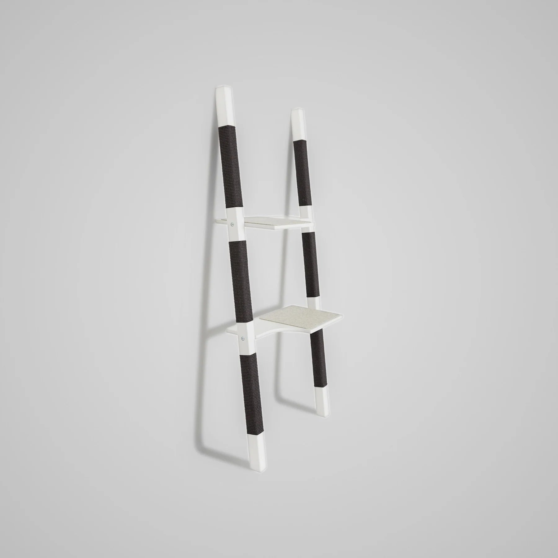 Arbre à chat moderne H2 – plateformes feutre de laine confortables