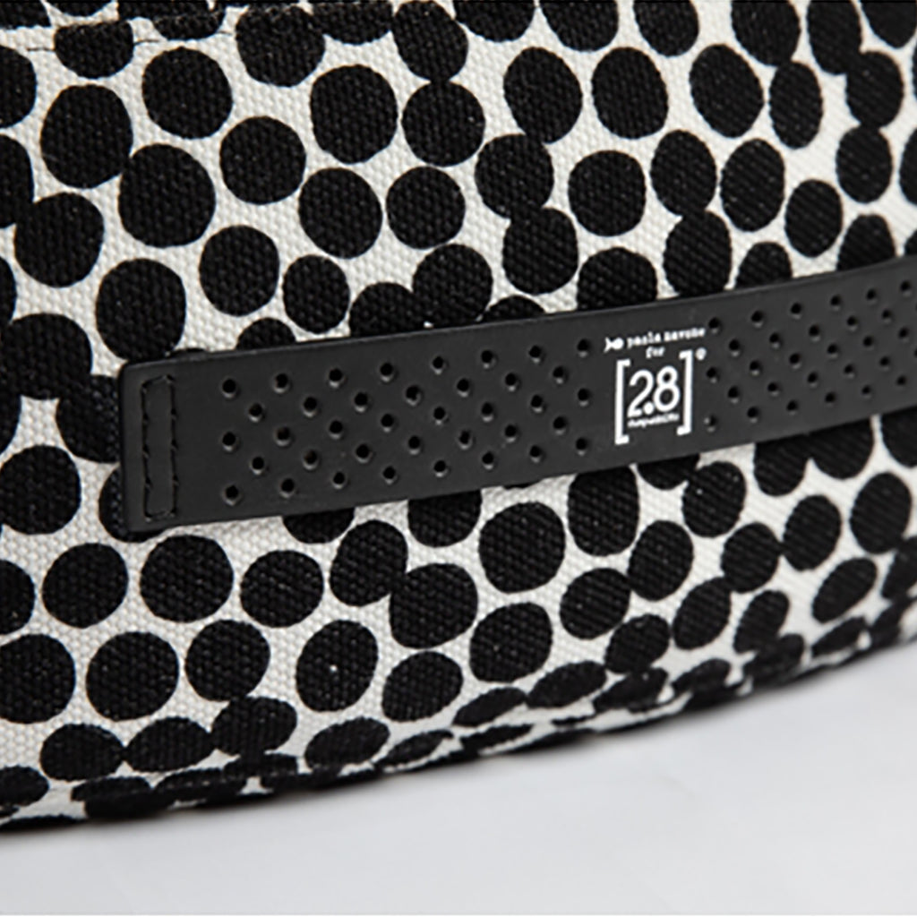 FULVIO coussin by Paola NAVONE