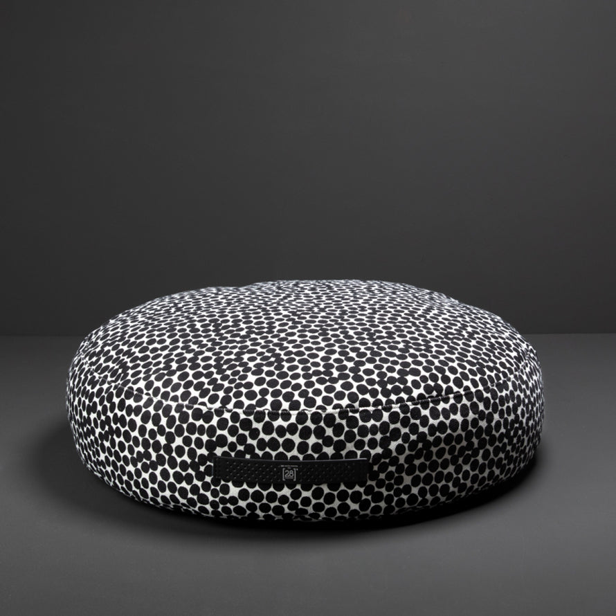FULVIO coussin by Paola NAVONE