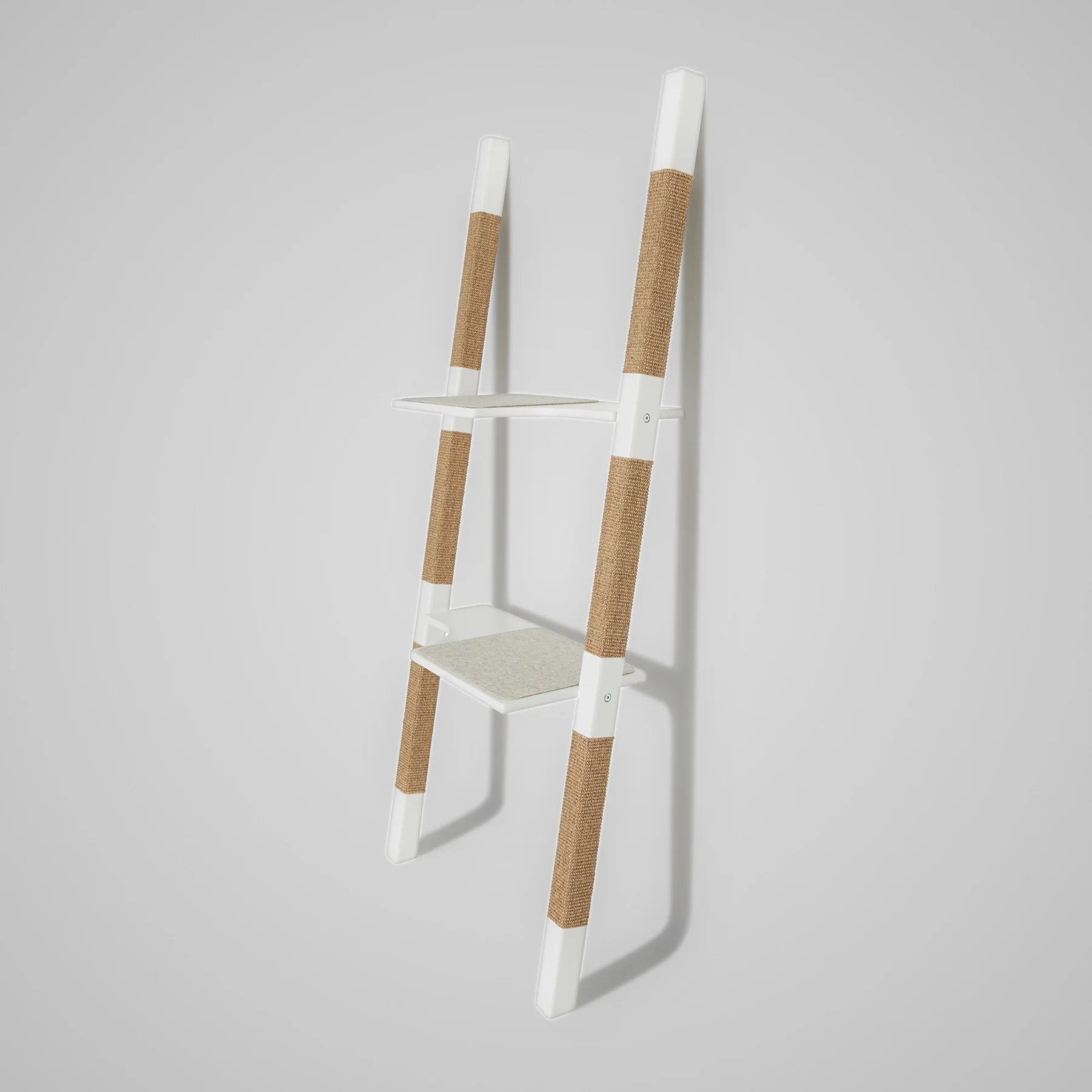 H-Tree H2 – vertical cat tree design pour salons contemporains