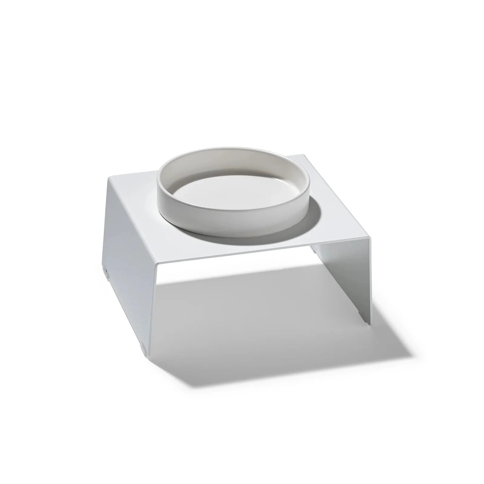Gamelle FE 210 : design minimaliste et confort félin
