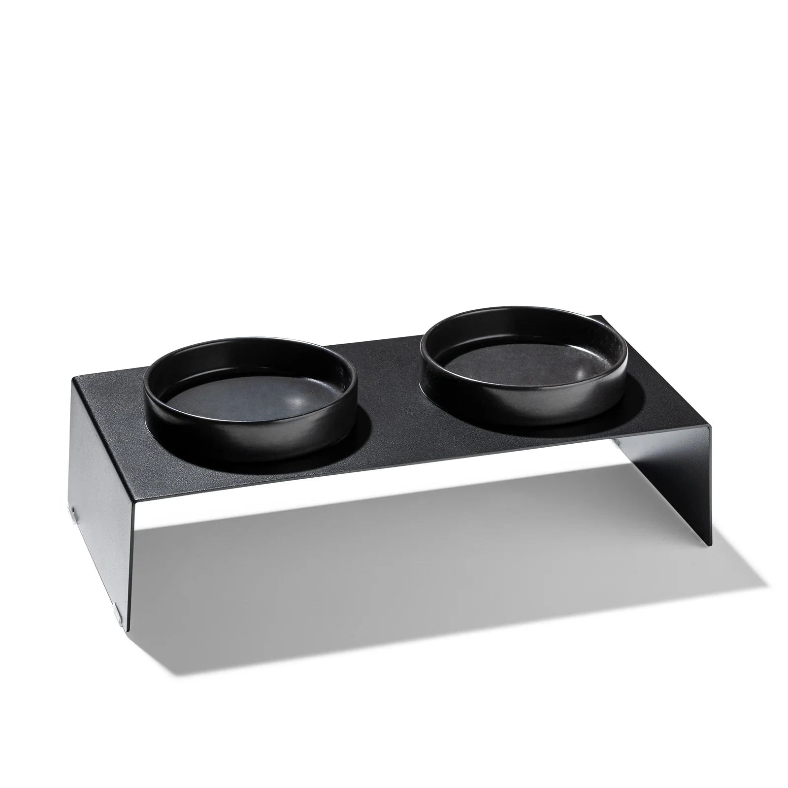 Gamelle double : le design au service du bien-être félin