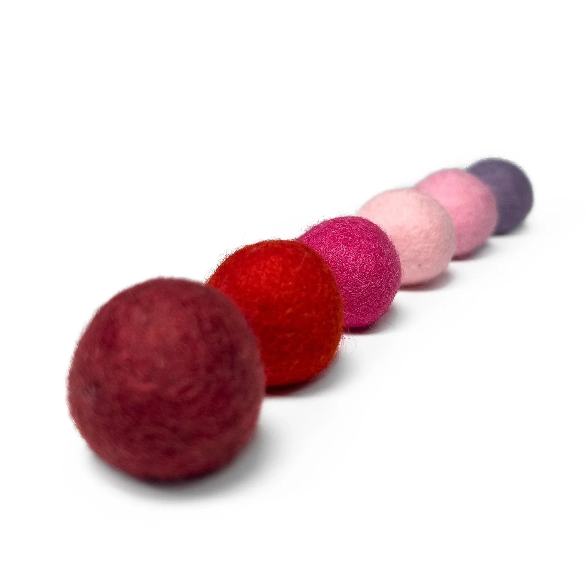 Ball BS100 (lot de 6) : le jouet design et silencieux pour chats exigeants